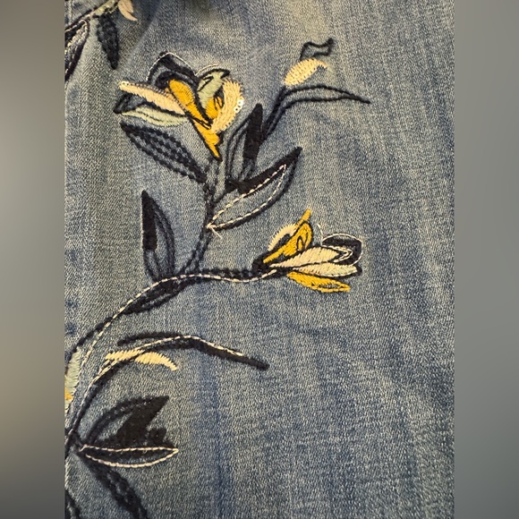 Chico’s women’s blue floral jeans, size 14 - Picture 4 of 6